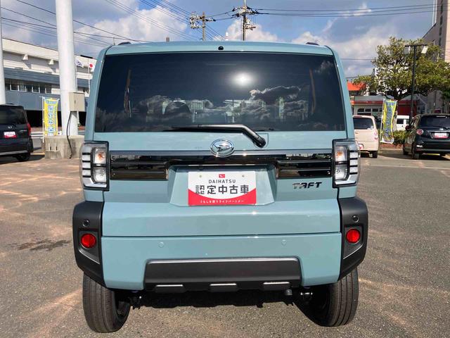 タフト Ｇターボ　ダーククロムベンチャー　ムーンルーフ　ターボ車　エアバッグ　記録簿　スマートキー　キーフリー　アルミホイール　ＡＢＳ　ワンオーナー車（3枚目）