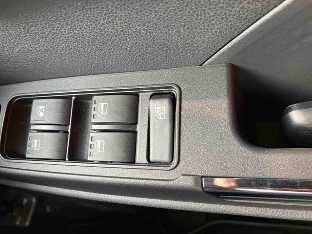 タント カスタムＸ　点検記録簿　エアバック付き　キーフリーキー　スマートキー＆プッシュスタート　ＡＢＳ　アルミホイール（23枚目）