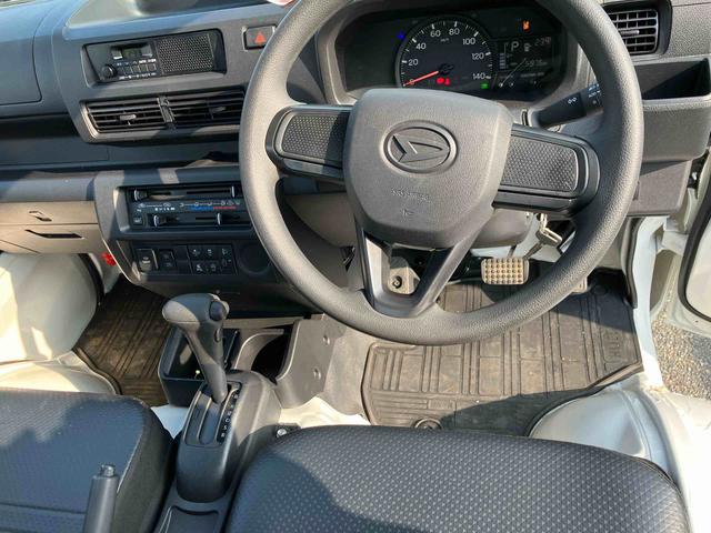 ハイゼットトラック スタンダード　整備記録簿　パワステ付　切替式４ＷＤ　エアコン付　シングルエアバッグ　ＡＢＳ（15枚目）