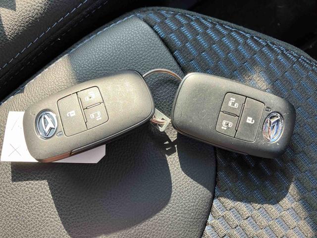 タント カスタムＸ　キーレススタートシステム　スマートキー　点検記録簿　ＡＢＳ付　アルミホイール　エアバック（27枚目）