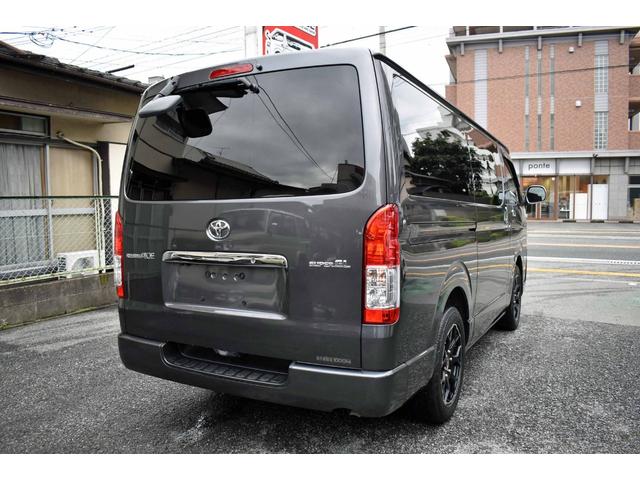 ハイエースバン ロングスーパーＧＬ　４型　３ヶ月３０００ｋｍ保証付き　ＬＥＤヘッドライト・ナビ・ＴＶ・バックモニター・社外アルミホイール付き　フロントガラス（クールベール）（7枚目）