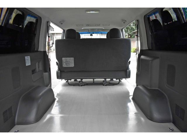 ハイエースバン ロングスーパーＧＬ　４型　３ヶ月３０００ｋｍ保証付き　ＬＥＤヘッドライト・ナビ・ＴＶ・バックモニター・社外アルミホイール付き　フロントガラス（クールベール）（16枚目）