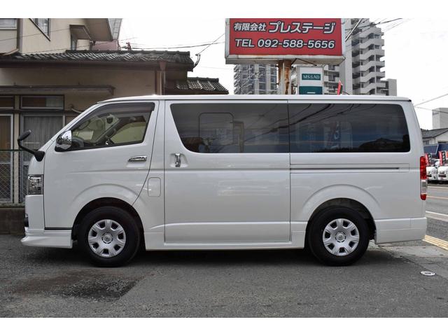 ハイエースバン スーパーＧＬ　ダークプライムＩＩ　５型・ワンオーナー禁煙車・純正ＬＥＤヘッドライト・スマートキー・ナビ・ＴＶ・純正バックモニター内蔵防眩インナーミラー・フルエアロ・ＡＣ１００Ｖ付き（4枚目）