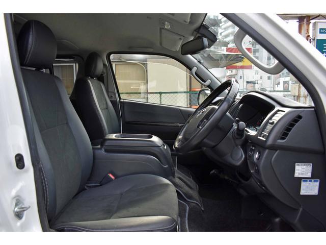ハイエースバン スーパーＧＬ　ダークプライムＩＩ　５型・ワンオーナー禁煙車・純正ＬＥＤヘッドライト・スマートキー・ナビ・ＴＶ・純正バックモニター内蔵防眩インナーミラー・フルエアロ・ＡＣ１００Ｖ付き（9枚目）