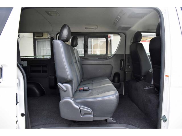 ハイエースバン スーパーＧＬ　ダークプライムＩＩ　５型・ワンオーナー禁煙車・純正ＬＥＤヘッドライト・スマートキー・ナビ・ＴＶ・純正バックモニター内蔵防眩インナーミラー・フルエアロ・ＡＣ１００Ｖ付き（13枚目）