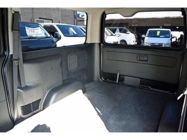 ハイエースバン スーパーＧＬ　ダークプライム　４型　１２ヶ月２００００ｋｍ保証付き　純正ＬＥＤヘッドライト・スマートキー・ナビ・ＴＶ・ＴＥＣ・フリップダウンモニター付き（14枚目）