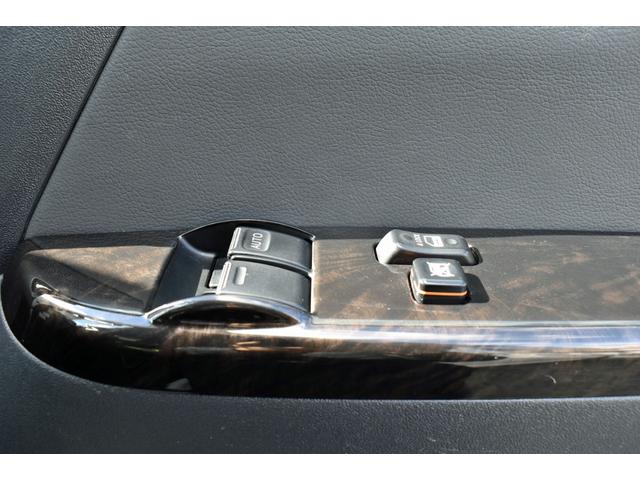 ハイエースバン スーパーGL ダークプライムII 5型 12ヶ月20000km保証付き TSS 純正LEDヘッドライト・スマートキー・ナビ・TV・バックカメラ・ドライブレコーダー付き(17枚目)