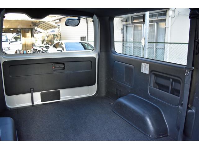 ハイエースバン スーパーＧＬ　ダークプライムＩＩ　５型　３ヶ月３０００ｋｍ保証付き　ＬＥＤヘッドライト・スマートキー・ナビ・ＴＶ・バックカメラ・トヨタセーフティーセンス・パワースライドドア付き（15枚目）