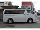 ハイエースバン スーパーＧＬ　ダークプライムＩＩ　５型・ワンオーナー禁煙車・純正ＬＥＤヘッドライト・スマートキー・ナビ・ＴＶ・純正バックモニター内蔵防眩インナーミラー・フルエアロ・ＡＣ１００Ｖ付き（5枚目）