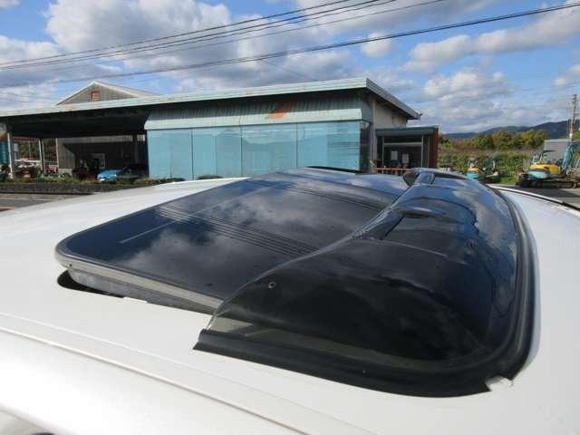eR仕様 3ヶ月3,000km保証付き 禁煙車 サンルーフ ナビ バックカメラ スマートキー シートヒーター シートエアコン 革シート パワーシート 盗難防止システム 修復歴なし フロントフォグランプ(23枚目)
