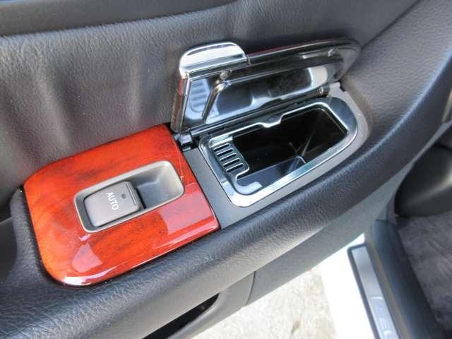 eR仕様 3ヶ月3,000km保証付き 禁煙車 サンルーフ ナビ バックカメラ スマートキー シートヒーター シートエアコン 革シート パワーシート 盗難防止システム 修復歴なし フロントフォグランプ(72枚目)