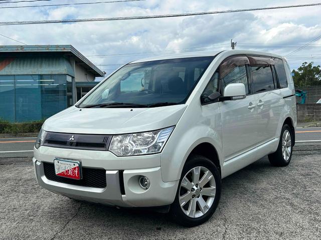 デリカＤ：５ Ｇ　ナビパッケージ　電動ドア　ＥＴＣ　純正ナビ　バックカメラ（4枚目）