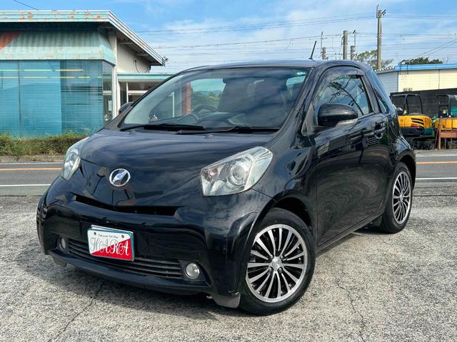 ｉＱ １００Ｇ　レザーパッケージ　革シート　スマートキー　ナビＴＶバックカメラ　フォグランプ（3枚目）