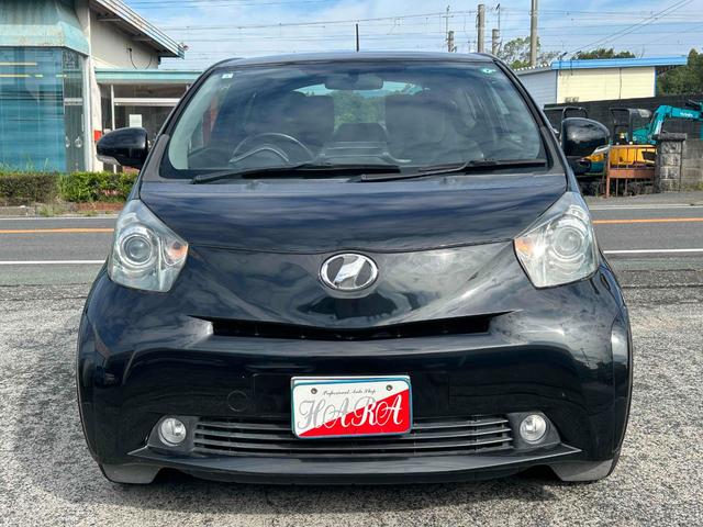 ｉＱ １００Ｇ　レザーパッケージ　革シート　スマートキー　ナビＴＶバックカメラ　フォグランプ（6枚目）