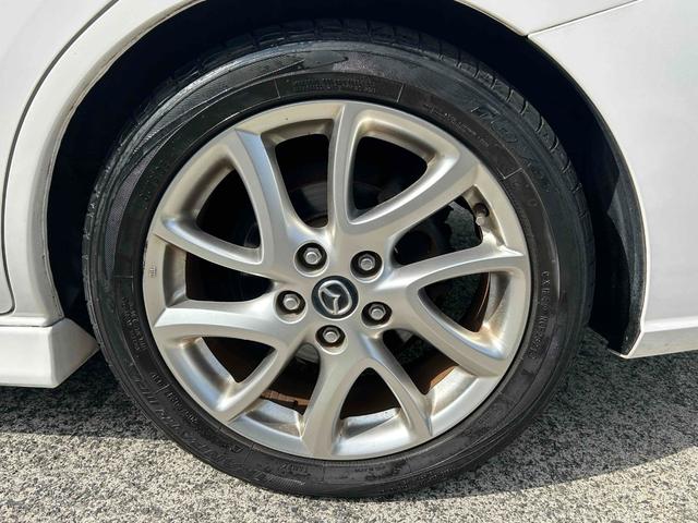 プレマシー ２０Ｓ　プレステージスタイルＩＩ　両側電動スライドドア　車検２年　社外ナビＴＶ　Ｂｌｕｅｔｏｏｔｈオーディオ　ＥＴＣ　純正１７インチアルミホイール　ハーフレザーシート（17枚目）