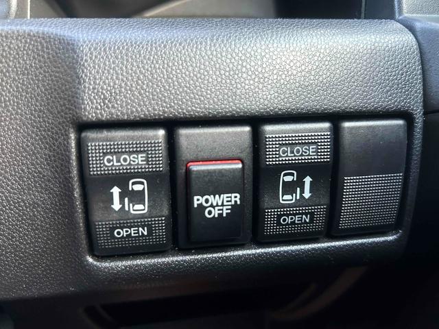 プレマシー ２０Ｓ　プレステージスタイルＩＩ　両側電動スライドドア　車検２年　社外ナビＴＶ　Ｂｌｕｅｔｏｏｔｈオーディオ　ＥＴＣ　純正１７インチアルミホイール　ハーフレザーシート（33枚目）