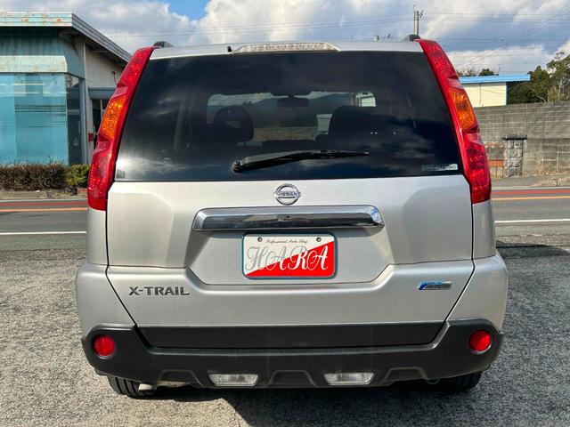 エクストレイル ２０ＧＴ　６速マニュアル　スマートキー（7枚目）