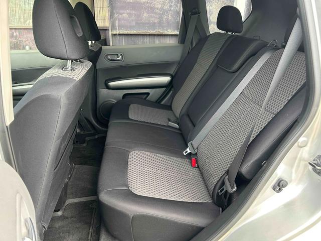 エクストレイル ２０ＧＴ　６速マニュアル　スマートキー（16枚目）