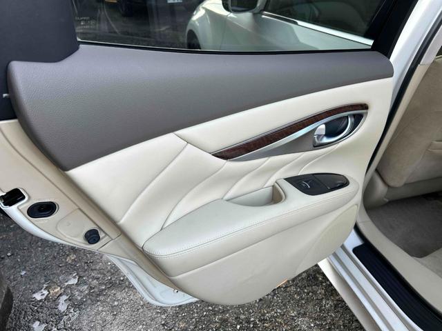 ����ȑ�����h�A������ɂȂ�܂��I