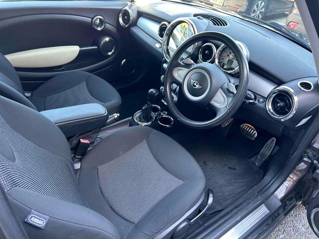 �Ԍ��t���N���u�}���ł��I�l�C�̃u���E���J���[�ł��I�@�֗ǍD�ȂP��ł��I�����X�̍ۂ͌䎎����\�ł��I�Œ��P�O�N�P�Q�O�񕥂����[����舵���Ă���܂��I�䌟���̍ۂ͂��C�y�ɂ��₢���킹���������܂��I