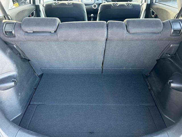 フィット ＲＳ　５速マニュアル　禁煙車　修復歴無（29枚目）