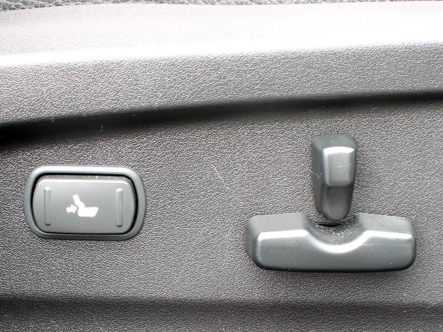 【パワーシート】運転席、助手席はパワーシートとなりますので、ボタン一つで細かなシートポジションが設定可能です。