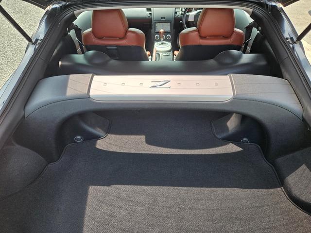 フェアレディＺ バージョンＳＴタイプＧ　本革パワーシート　Ｆ１８　Ｒ１９インチＡＷ　ブレンボ　フジツボマフラー　ＥＴＣ　ナビ　フルセグ　バックカメラ　Ｂｌｕｅｔｏｏｔｈ（9枚目）