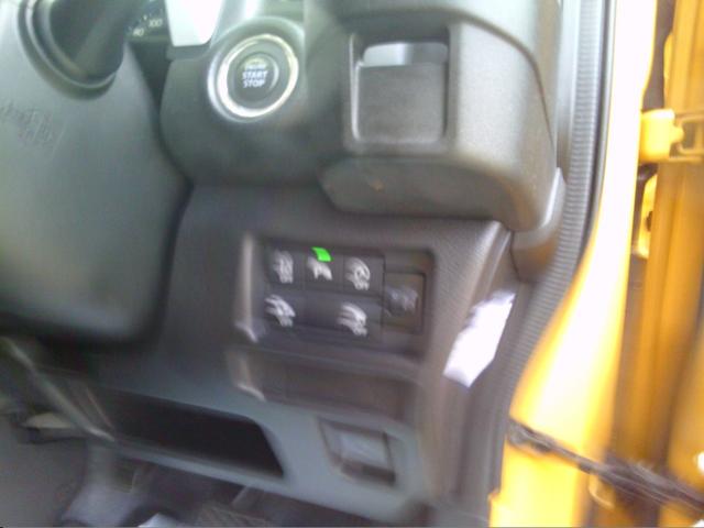 ハスラー ハイブリッドＧ　レーダーブレーキサポート　後退時ブレーキサポート　純正ナビゲーション　フルセグＴＶ　ブルーテュース　バックカメラ　アイドリングストップ　シートヒーター　１オーナー（18枚目）