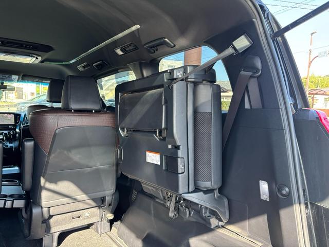 アルファード ２．５Ｓ　Ａパッケージ　タイプブラック　ワンオーナー・禁煙車・両側パワースライドドア・メモリーナビ　フルセグ・バックカメラ　アルパインビッグフリップダウンモニタ　　ＬＥＤ　　純正アルミ　クルコン　ＥＴＣ（25枚目）