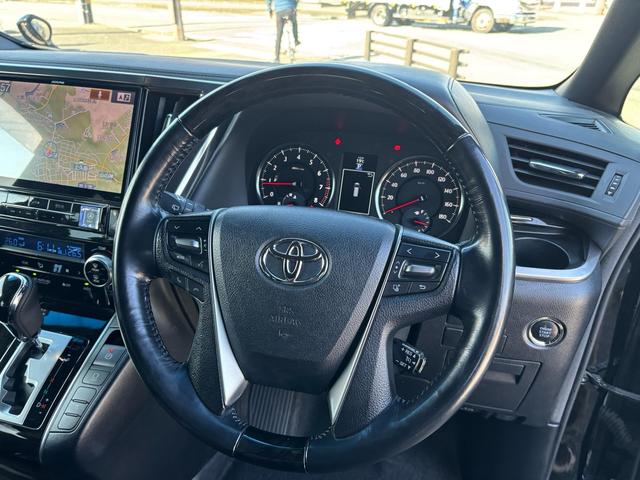 アルファード ２．５Ｓ　Ａパッケージ　タイプブラック　ワンオーナー・禁煙車・両側パワースライドドア・メモリーナビ　フルセグ・バックカメラ　アルパインビッグフリップダウンモニタ　　ＬＥＤ　　純正アルミ　クルコン　ＥＴＣ（26枚目）