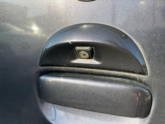 デイズ ハイウェイスター　Ｇターボ　メモリーナビ　フルセグ・バックカメラ・アラウンドビュー・純正アルミ・インテリキー・プッシュスタート・ＨＩＤ・ワンオーナー・禁煙車（17枚目）