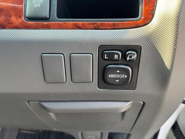 ���X�̓��r���[�����X�ł��B���q�l�����S���Ă��w��������l�ɁA���w���җl�̐����f�ڂ��Ă���܂��B