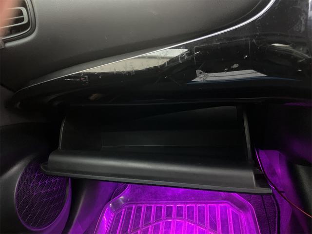 プリウス Ｓセーフティプラス　ドライブレコーダー　ＥＴＣ　クリアランスソナー　レーンアシスト　オートクルーズコントロール　パークアシスト　衝突被害軽減システム　バックカメラ　ナビ　ＴＶ　アルミホイール　オートマチックハイビーム（41枚目）