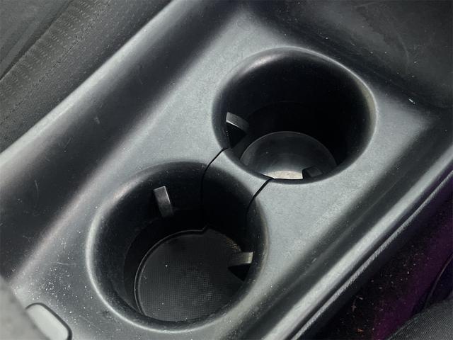 プリウス Ｓセーフティプラス　ドライブレコーダー　ＥＴＣ　クリアランスソナー　レーンアシスト　オートクルーズコントロール　パークアシスト　衝突被害軽減システム　バックカメラ　ナビ　ＴＶ　アルミホイール　オートマチックハイビーム（49枚目）