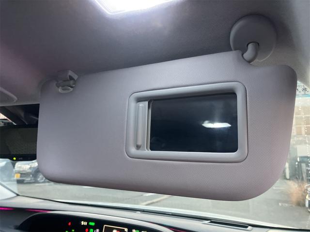 プリウス Ｓセーフティプラス　ドライブレコーダー　ＥＴＣ　クリアランスソナー　レーンアシスト　オートクルーズコントロール　パークアシスト　衝突被害軽減システム　バックカメラ　ナビ　ＴＶ　アルミホイール　オートマチックハイビーム（56枚目）