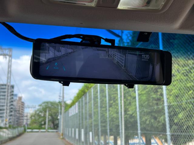 デリカD:5 G パワーパッケージ 7人乗り スマートキー  社外ナビ・TV  バックカメラ  アルミホイール  社外ツインモニター  両側パワースライドドア  サイドデカール  リフトアップサスKIT  6ヶ月保証(17枚目)