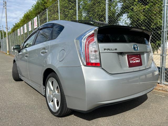 プリウス Ｇツーリングセレクション　ハーフレザーシート　　ＨＩＤヘッドライト　　パワーシート（運転席）　　スマートキー　純正アルミホイール　ＥＴＣ　　６ヶ月保証（4枚目）