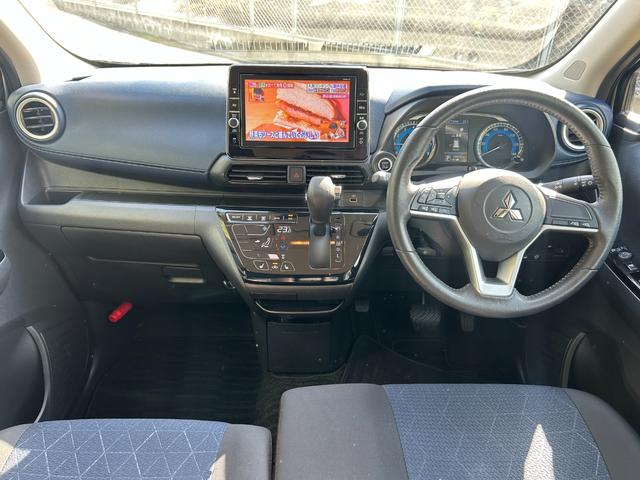 当店では全力で室内クリーニングを行い、気持ちよく乗っていただける様に致します。もちろん、嫌な臭いなども無く雰囲気良好です。