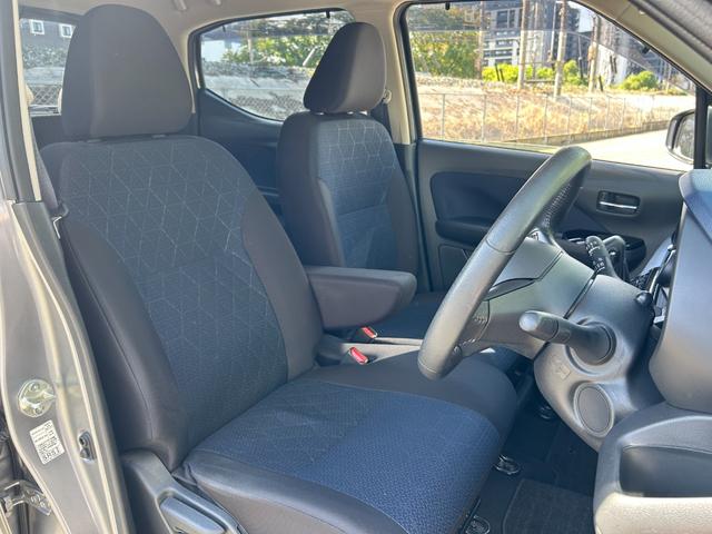 当店ではシートクリーニングをする機械もございますのでしっかりと洗浄して納車致します。仕上げには自信ありますので宜しくお願い致します。