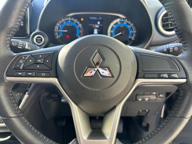 ステアリングスイッチにて各種操作が可能となりますので便利です。