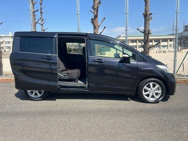 フリード G ジャストセレクション 両側パワースライドドア HIDヘッドライト スマートキー ナビ・TV バックカメラ 6ヶ月保証(28枚目)