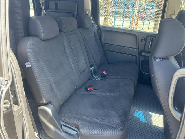 フリード G ジャストセレクション 両側パワースライドドア HIDヘッドライト スマートキー ナビ・TV バックカメラ 6ヶ月保証(29枚目)