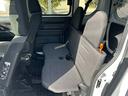 後部シートです!画像の通りキレイな方だと思います。当店ではシートクリーニングもしっかりと行いますのでご安心下さい。後ろ座席も広々快適です!