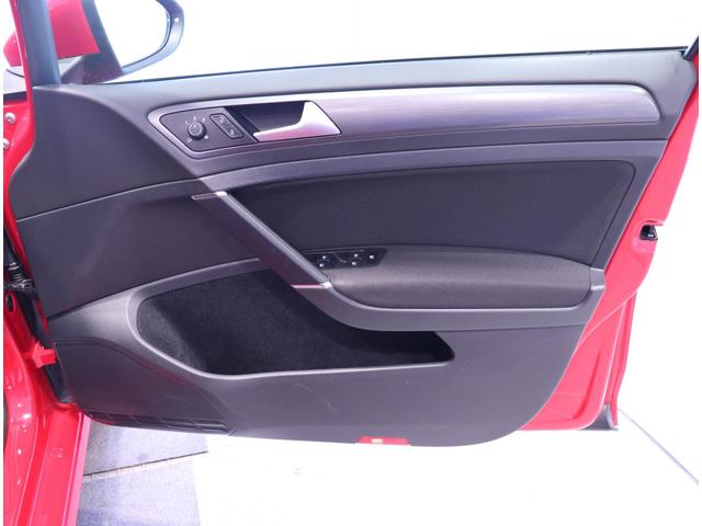 �F�蒆�ÎԂ͂P�N�ԁA���s�����͖������̕ۏ؂��t���Ă���܂��B