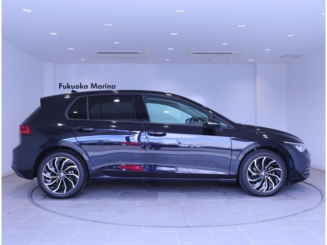 ���[�U�[�n�ڂ⍂���͍|�Ȃǂɂ�荂�������ƌy�ʉ��𗼗����Ă��܂��B�܂��{�f�B�ɂ̓L���r�������拭�ȃt���[���ň͂܂ꂽ����ی쐫�\�ƂȂ�A�h���C�o�[�Ƒ�؂ȏ��������Ă���܂��I