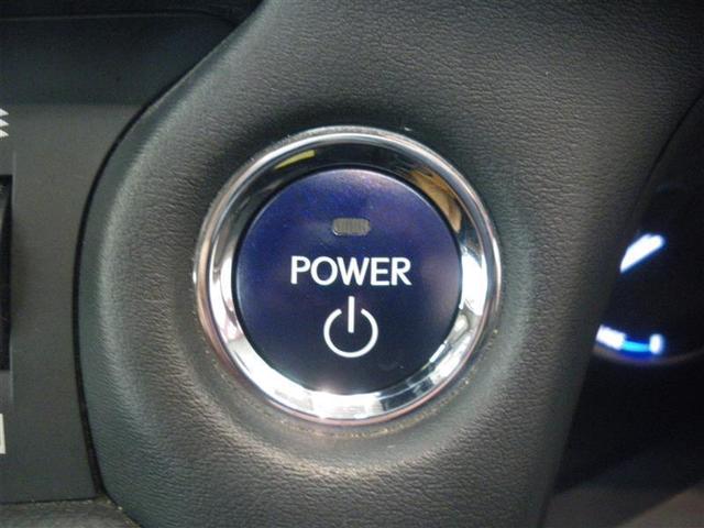 買ってからも安心☆☆☆　ハイブリッド機構を無償で保証します。＜保証期間は、初度登録年月から１０年目まで、もしくは３年間のいずれか長い方。但し累計走行距離が２０万ｋｍ以内です＞