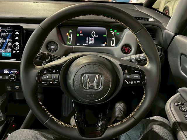 フィット ｅ：ＨＥＶ　ＲＳ　ホンダセンシング　ＬＥＤヘッドライト　ＥＴＣ２．０　ナビテレビ　バックカメラ　スマートキー　プッシュスタート　セキュリティー　前後ドライブレコーダー　デジタルインナーミラー（16枚目）