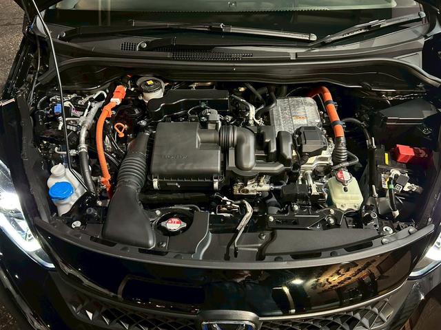 フィット ｅ：ＨＥＶ　ＲＳ　ホンダセンシング　ＬＥＤヘッドライト　ＥＴＣ２．０　ナビテレビ　バックカメラ　スマートキー　プッシュスタート　セキュリティー　前後ドライブレコーダー　デジタルインナーミラー（26枚目）