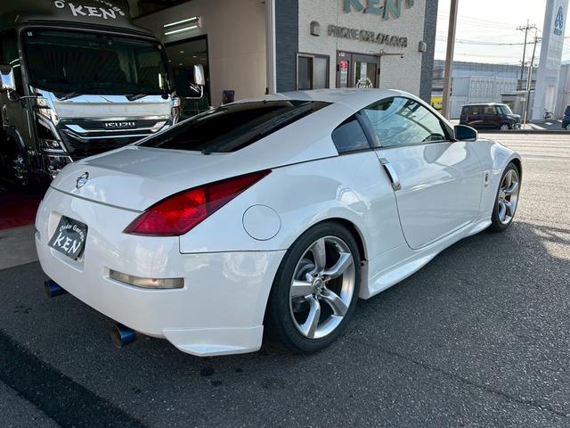 フェアレディＺ バージョンＳ　社外マフラー　リアタイヤワイトレ　強化クラッチ　車高調　ナビテレビ（7枚目）