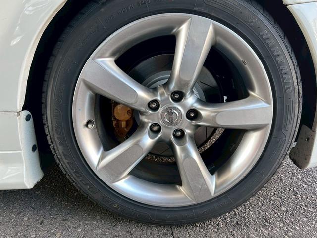 フェアレディＺ バージョンＳ　社外マフラー　リアタイヤワイトレ　強化クラッチ　車高調　ナビテレビ（10枚目）